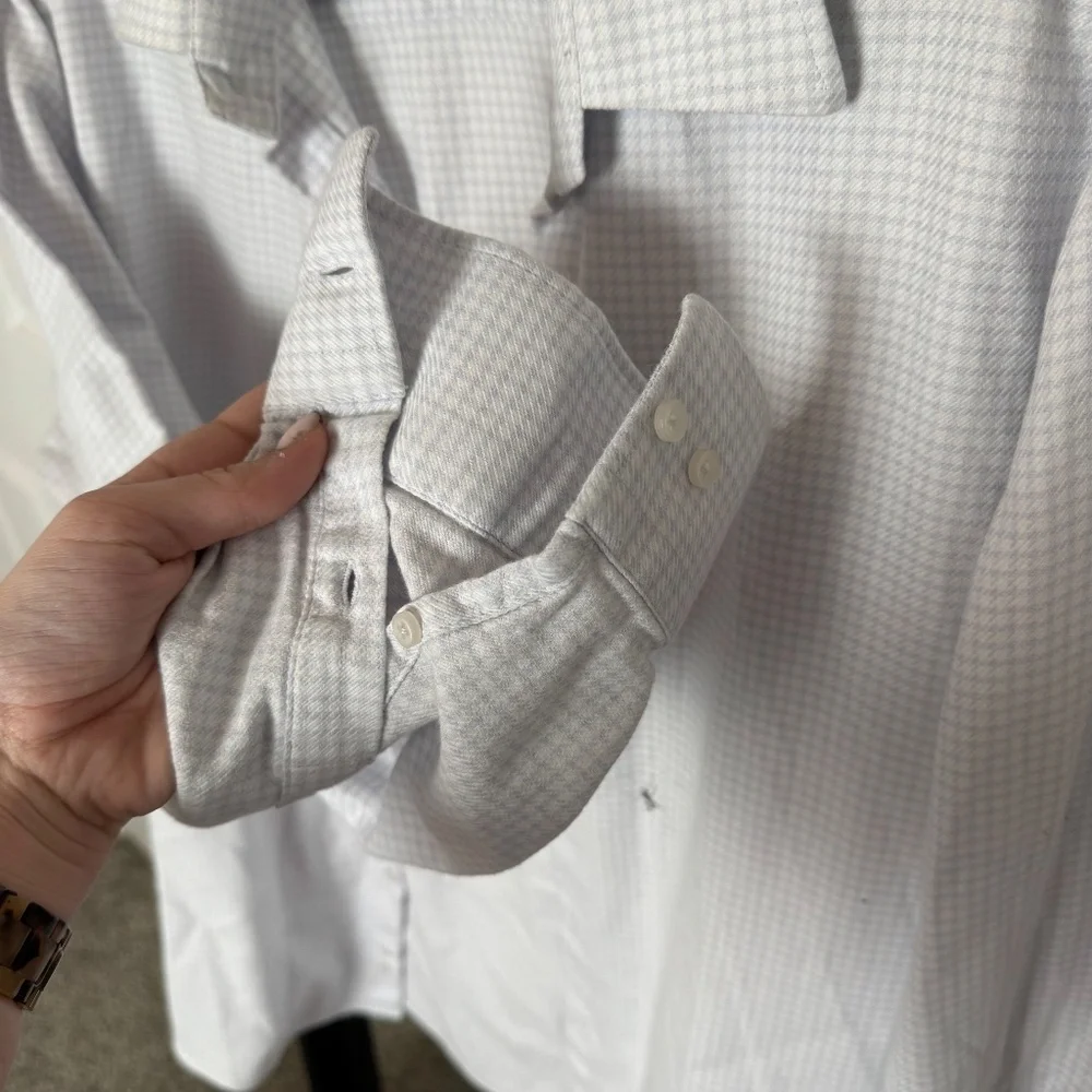 BYTOM Button Up - Picture 6 of 7